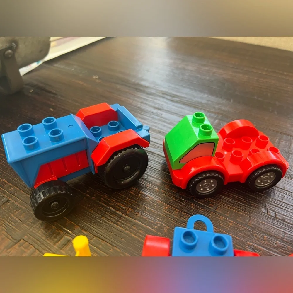 LEGO DUPLO Mix Lot Blocks Bricks Various Pieces, Animals, People,Tractor 90pc